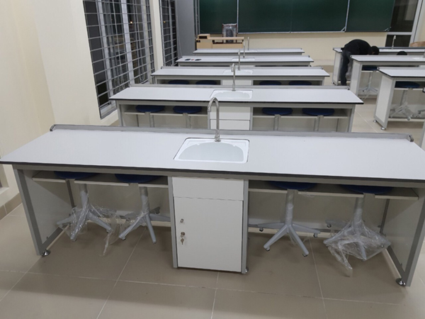 Bàn thí nghiệm học sinh trường học cho môn Lý – Hóa – Sinh 8 Bàn thí nghiệm học sinh môn Hóa học –