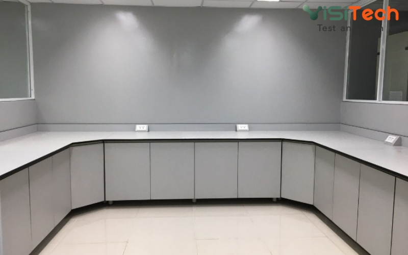 Bàn thí nghiệm áp tường