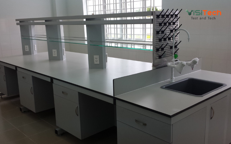 Bàn thí nghiệm có bồn rửa: Tiêu chuẩn, cấu tạo & báo giá mới nhất 9 Cấu tạo bàn thí nghiệm có bồn rửa theo tiêu chuẩn phòng lab hiện đại